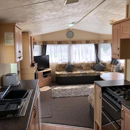 4 Bedroom 10 Berth Caravans With Hot Tub ,Mountain Bikes Tattershall Lakes Exterior photo