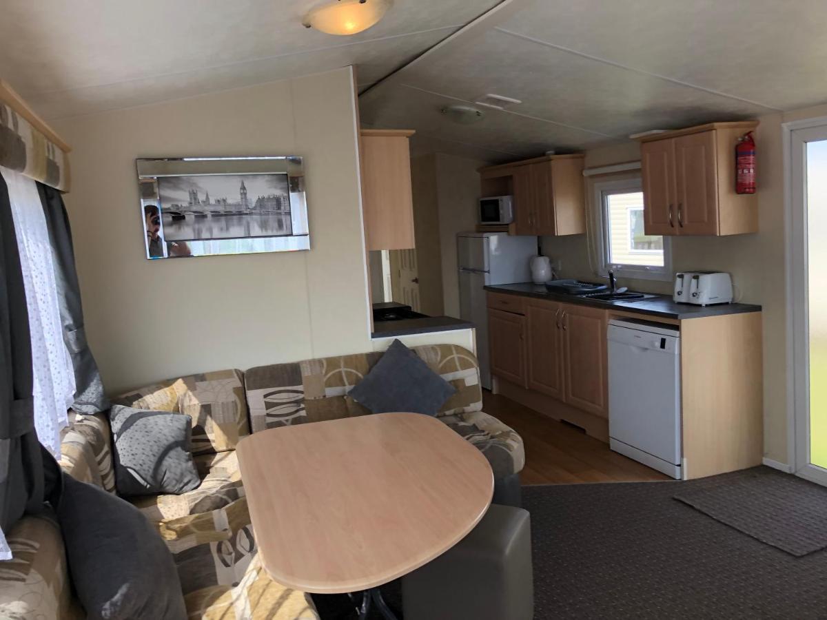 4 Bedroom 10 Berth Caravans With Hot Tub ,Mountain Bikes Tattershall Lakes Exterior photo